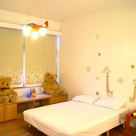 Gred House B&B Tainan Bagian luar foto